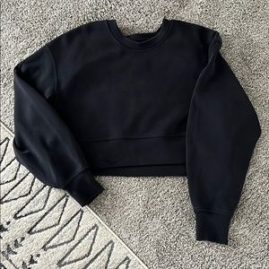 Black lululemon soft streme cropped crew